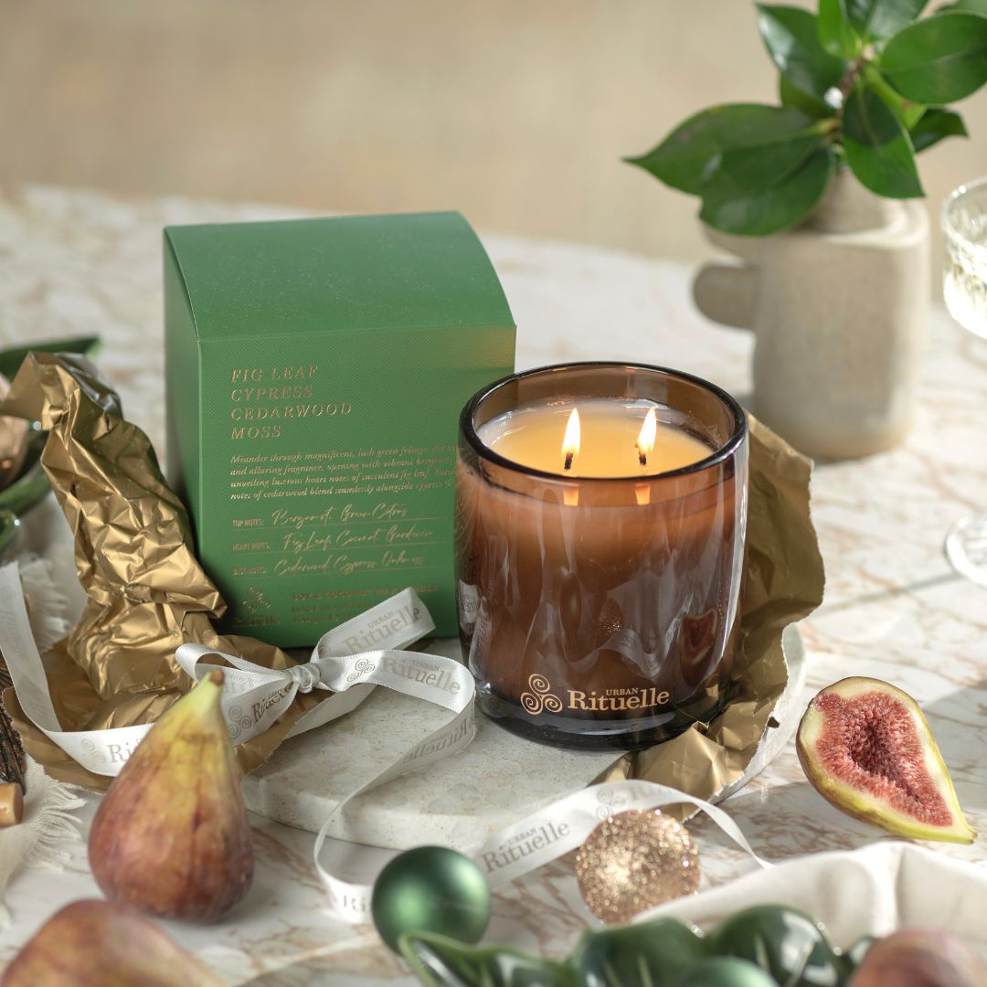 Fig Leaf, Cypress, Cedarwood, Moss<br> TESTER: Scented Soy Candle - 400gm