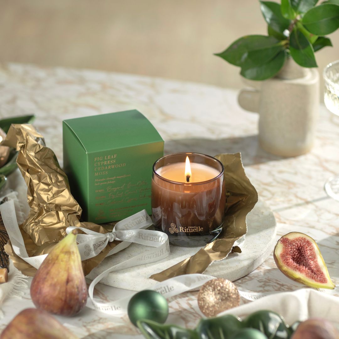 Fig Leaf, Cypress, Cedarwood, Moss<br> TESTER: Scented Soy Candle - 140gm