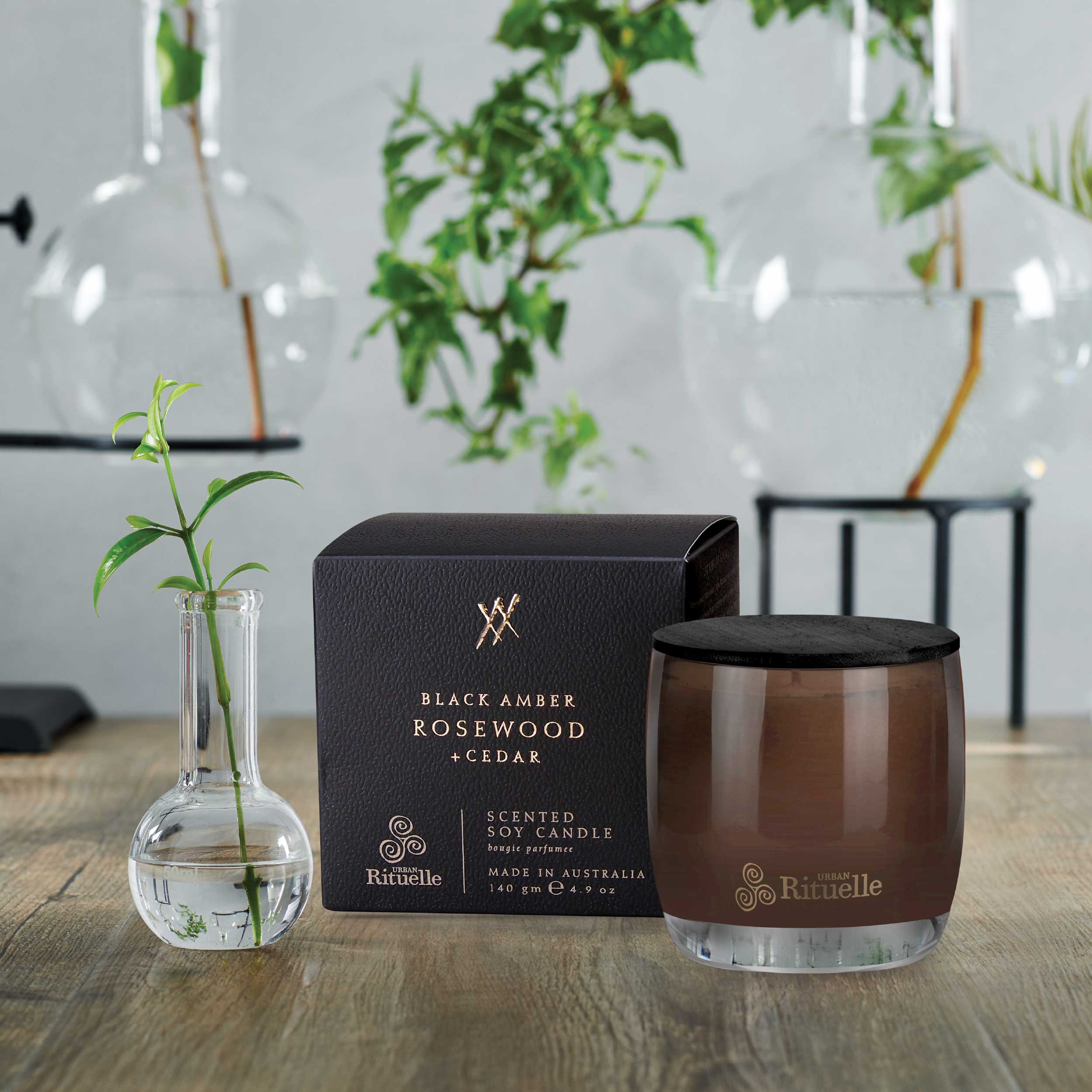 Black Amber, Rosewood & Cedar<br> TESTER: Scented Soy Candle - 140gm