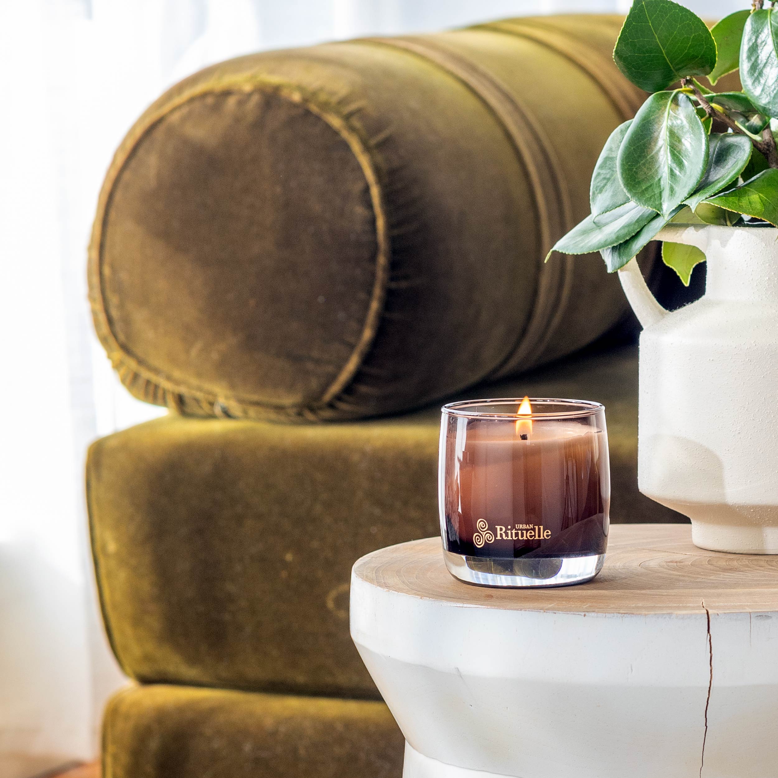 Nectarine, Honey Blossom, Bergamot, Vetiver<br> Scented Soy Candle | 140gm