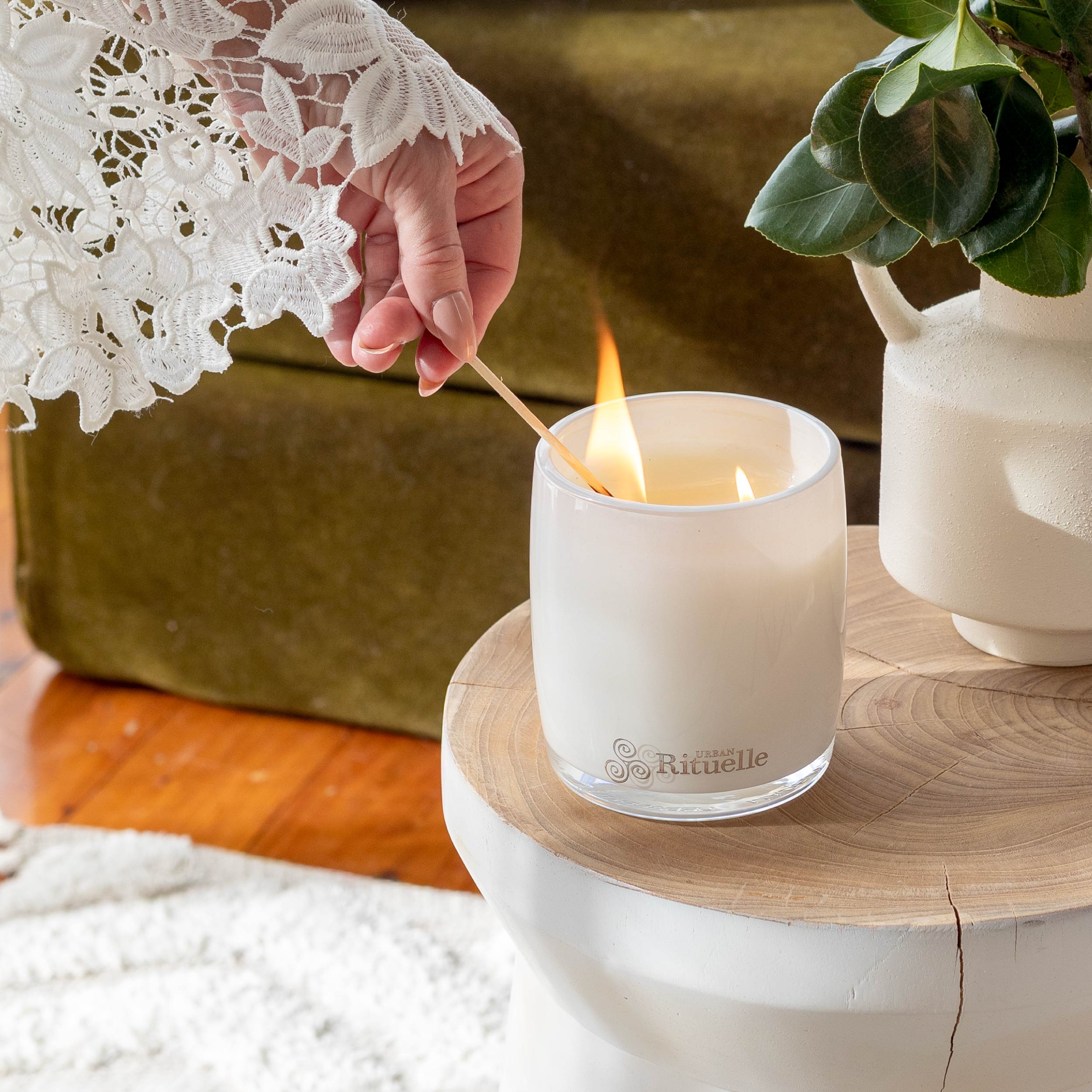 Cotton Candy, Vanilla Nectar, Musk, Toffee<br> Scented Soy Candle | 400gm