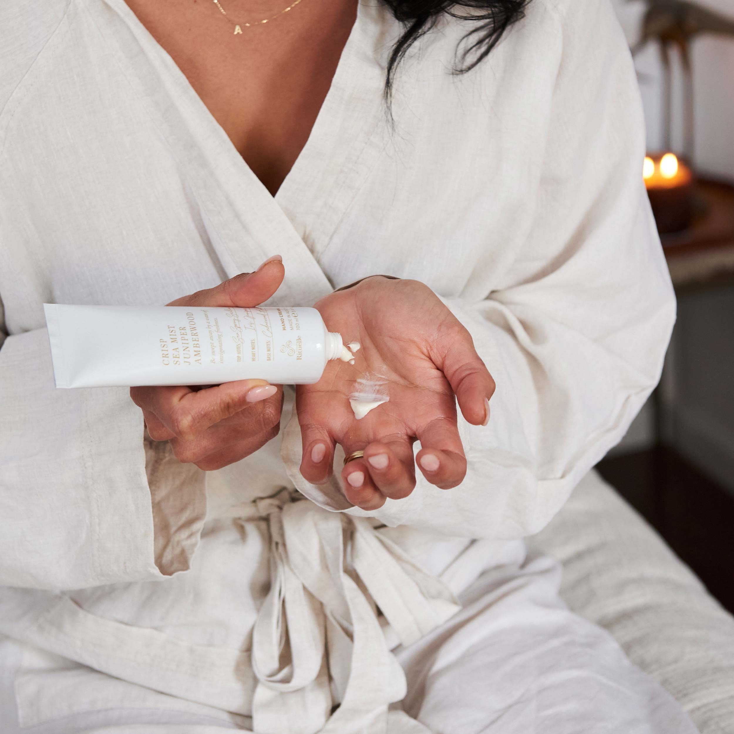 Crisp Sea Mist, Juniper, Amberwood<br>TESTER: Hand Cream | 100ml