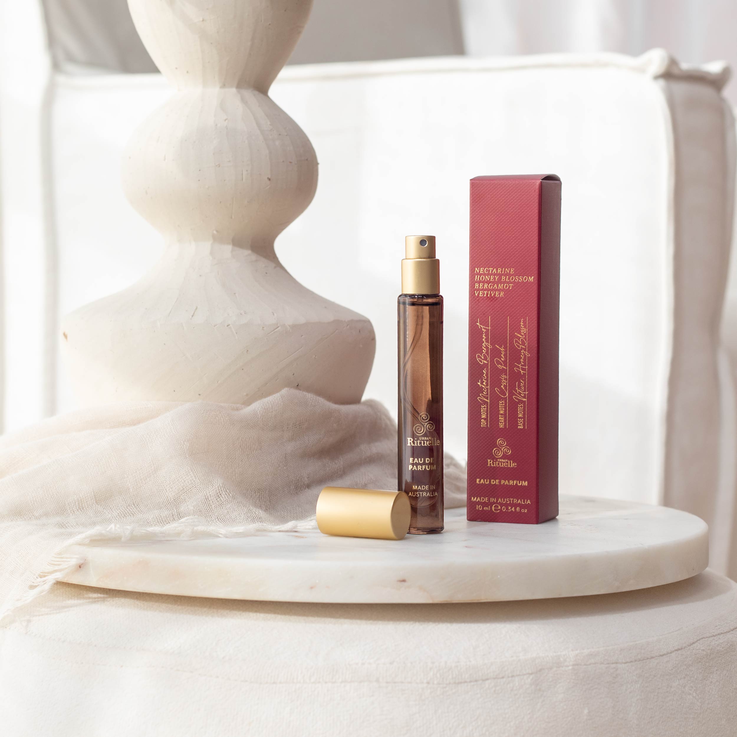 Nectarine, Honey Blossom, Bergamot, Vetiver <br> Eau De Parfum| 10ml