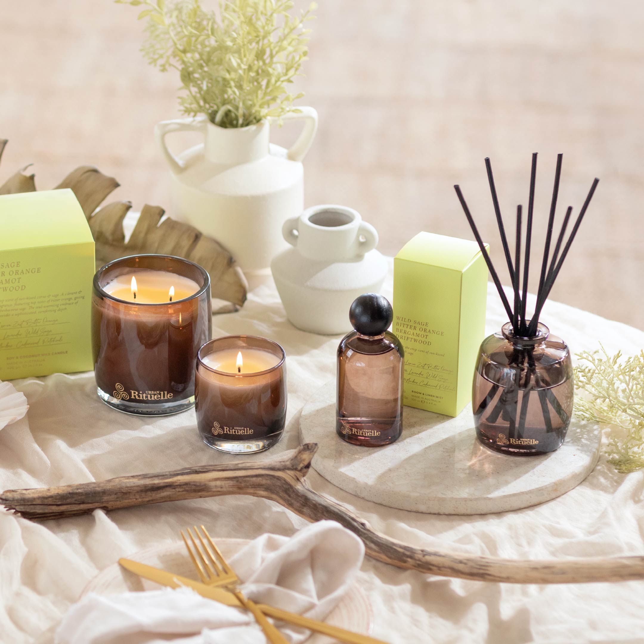 Wild Sage, Bitter Orange, Bergamot, Driftwood<br> TESTER: Scented Soy Candle - 140gm