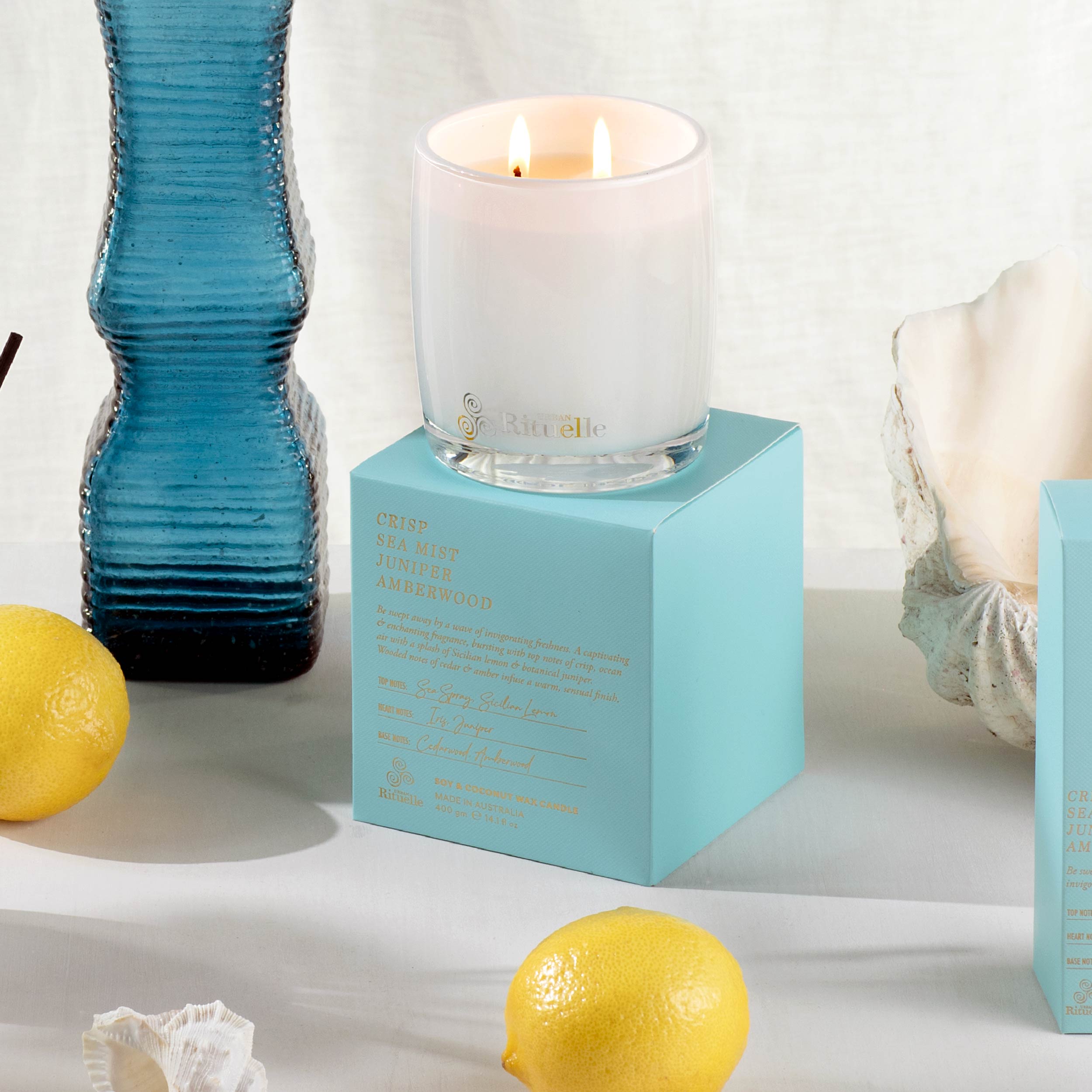 Crisp Sea Mist, Juniper, Amberwood<br> TESTER: Scented Soy Candle - 400gm