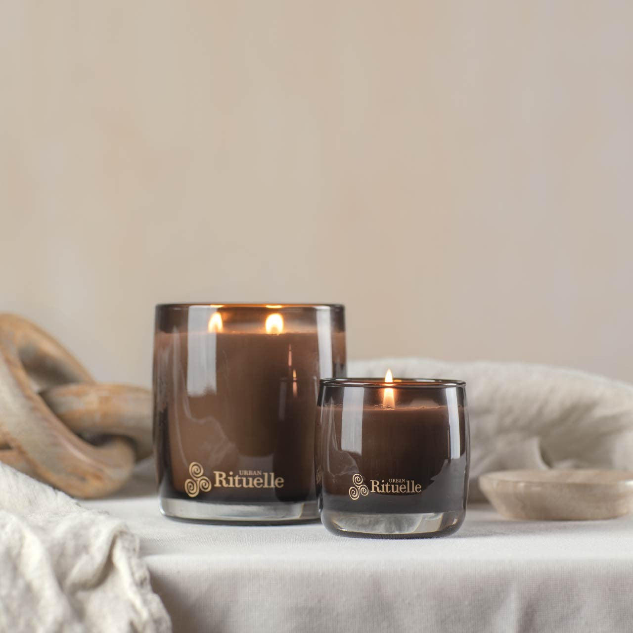 Fig Leaf, Cypress, Cedarwood, Moss<br> TESTER: Scented Soy Candle - 140gm
