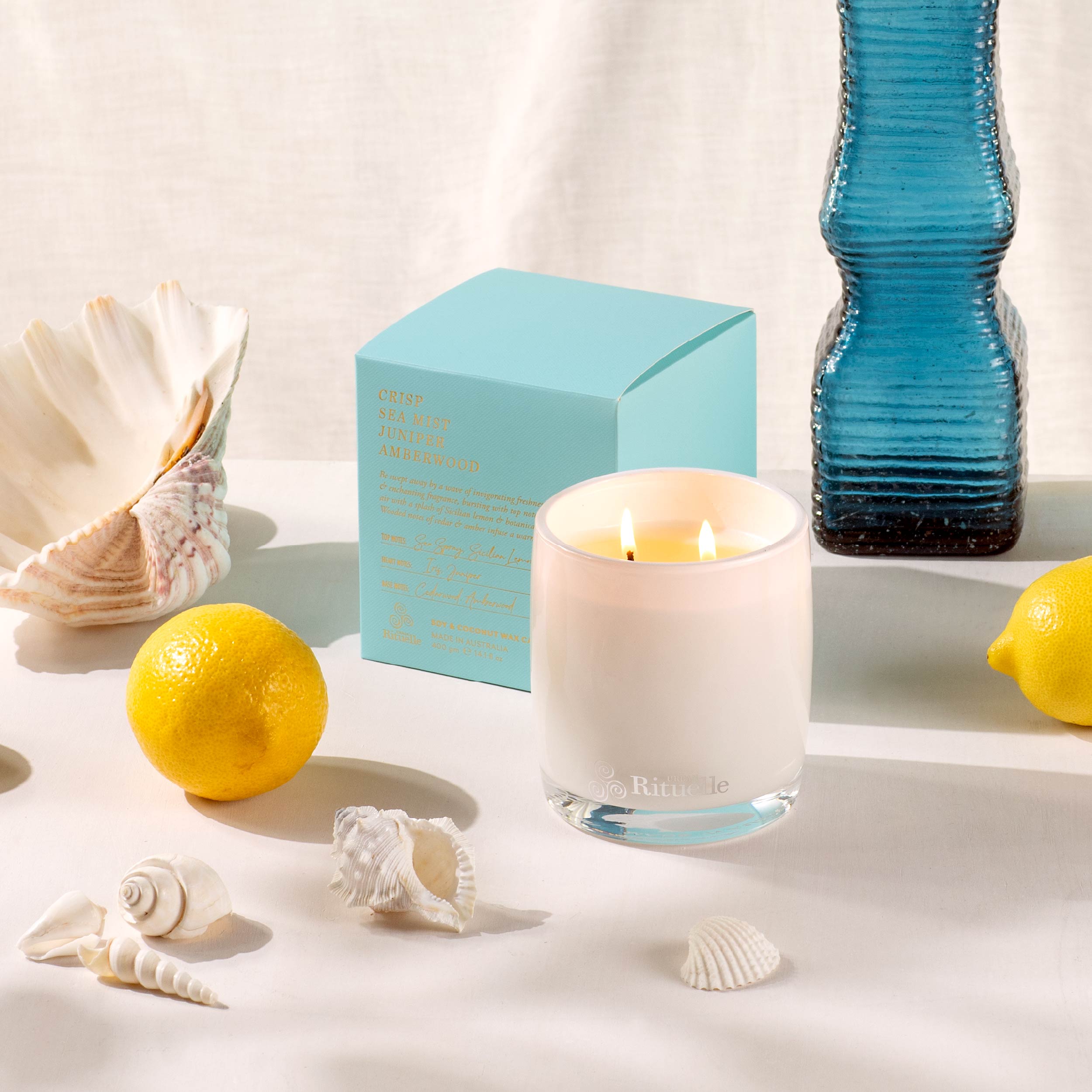 Crisp Sea Mist, Juniper, Amberwood<br> TESTER: Scented Soy Candle - 400gm