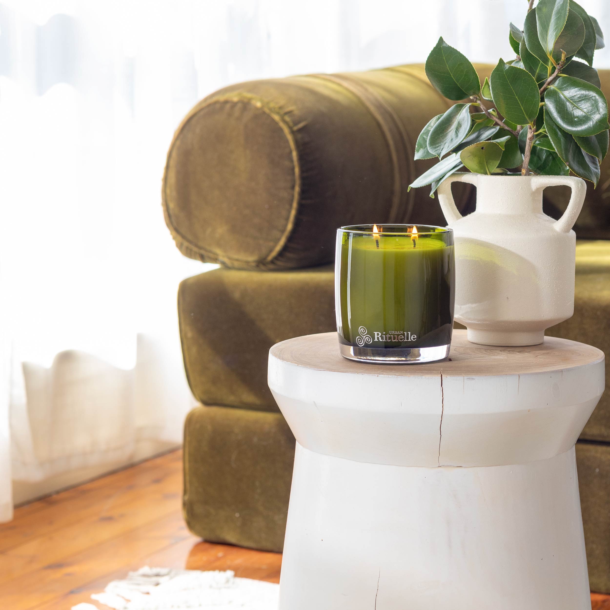 Lemongrass, Lemon Myrtle, Grapefruit & Eucalyptus<br> Scented Soy Candle | 400gm