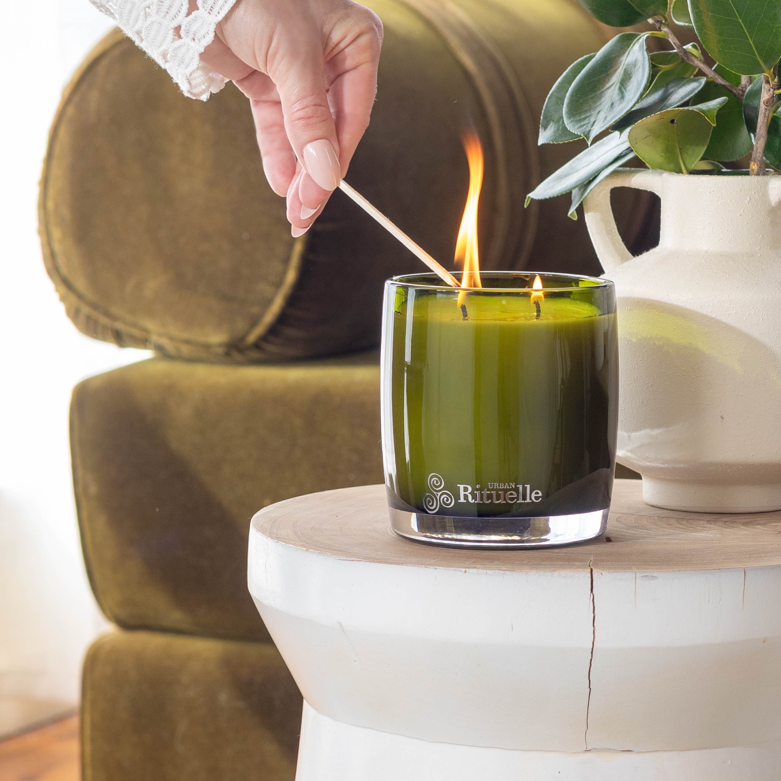 Lemongrass, Lemon Myrtle, Grapefruit & Eucalyptus<br> Scented Soy Candle | 400gm