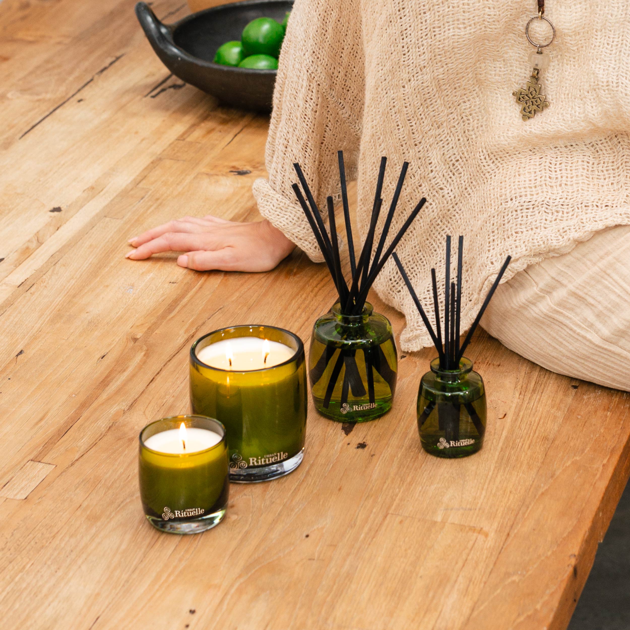 Lemongrass, Lemon Myrtle, Grapefruit & Eucalyptus<br> Scented Soy Candle | 400gm