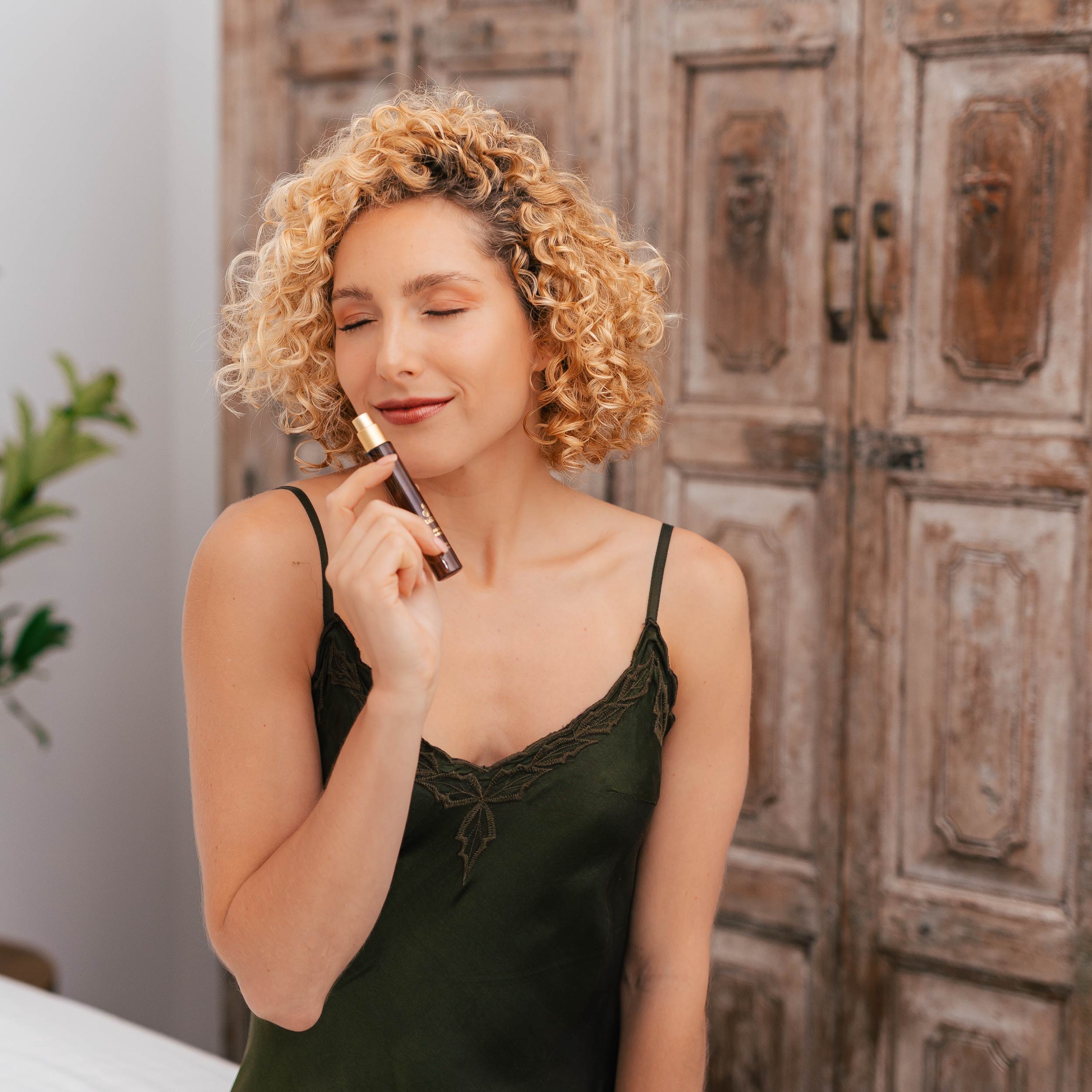 Velvet Rose Garden, Patchouli, Amber <br> Eau De Parfum | 10ml