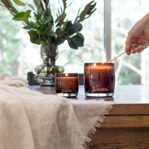 Nectarine, Honey Blossom, Bergamot, Vetiver<br> Scented Soy Candle | 400gm