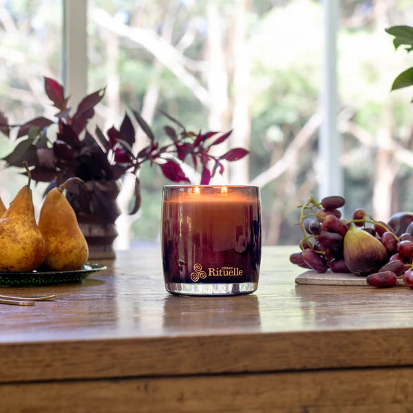 Nectarine, Honey Blossom, Bergamot, Vetiver<br> Scented Soy Candle | 400gm